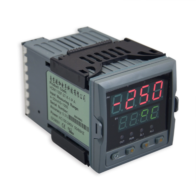 Controlador digital de bucle &uacute;nico para entrada industrial universal