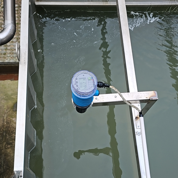 Medición e instalación de sensores de nivel ultrasónico